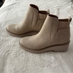 dv Dolce Vita Women's Tan Ankle Boots 8.5 New with Tags